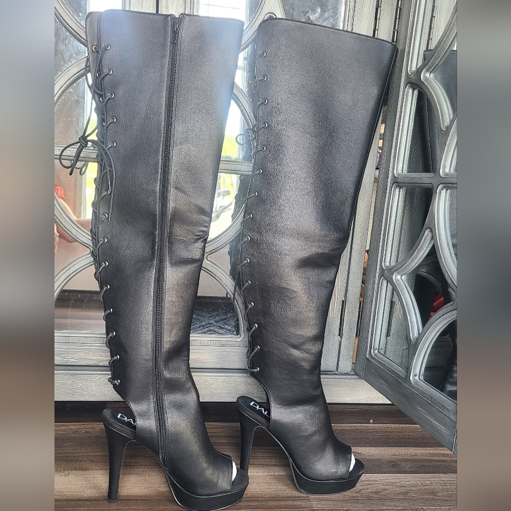 Thigh-high women's boots